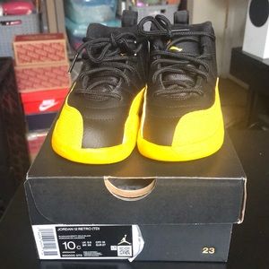 Jordan retro 12. Black and university gold.